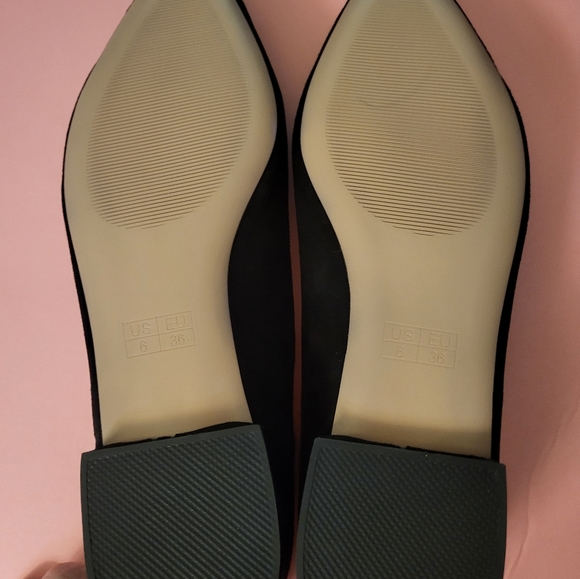 Castamere Women's Black Pointed Toe Slip On Flats. Size 6. New Without Box. - Picture 6 of 8